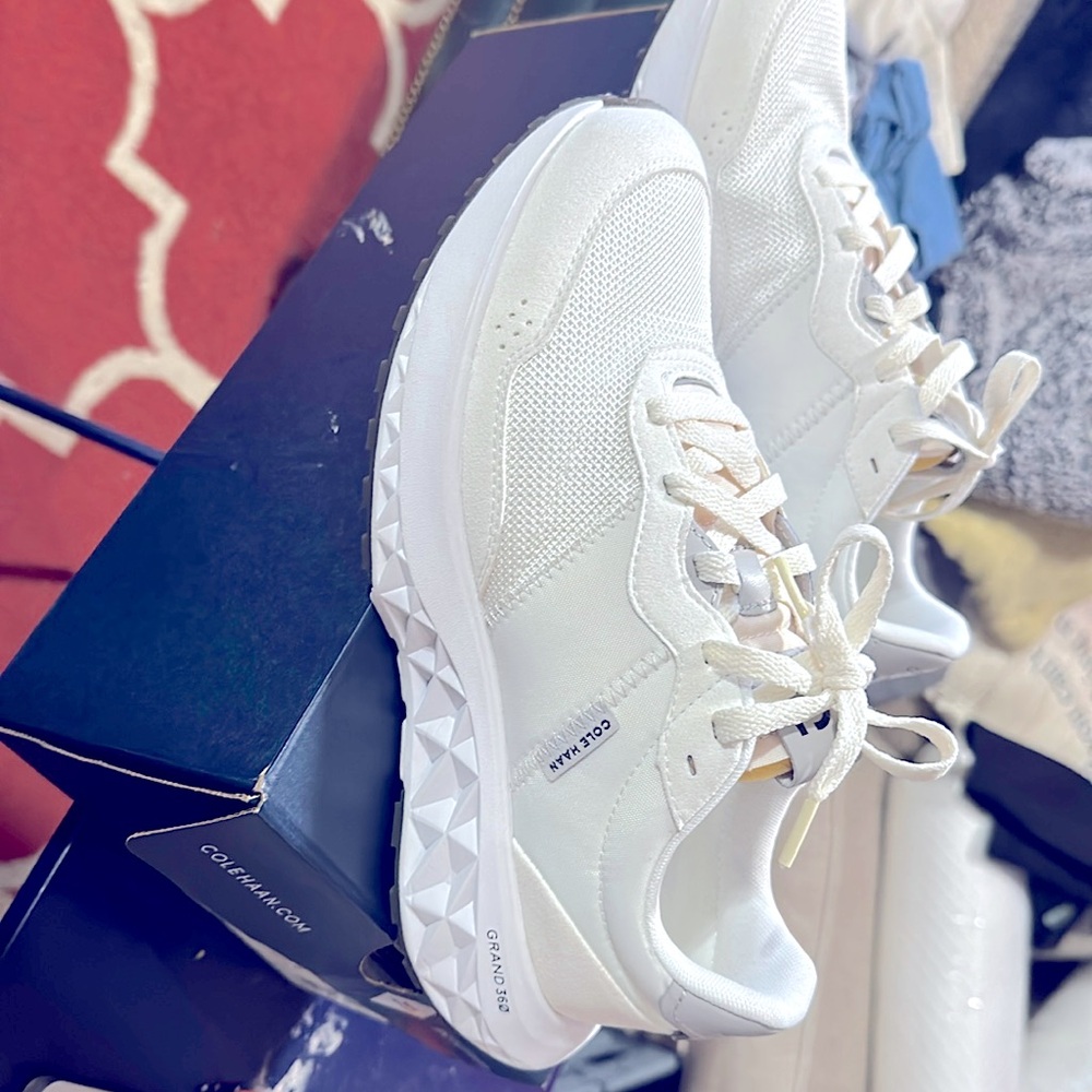 Cole Hann sneakers worn once inside like new with box